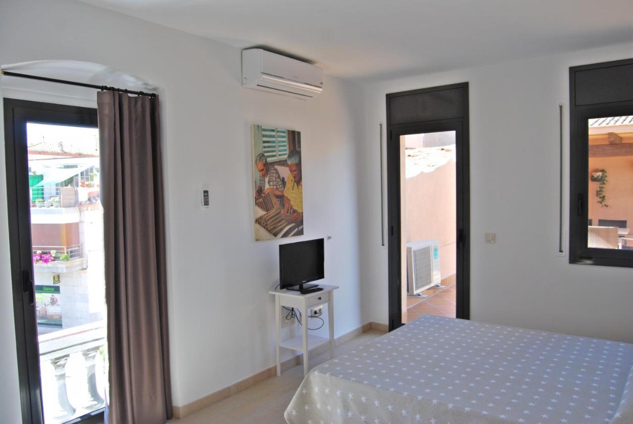 Apartaments Fonda Comerc Torroella de Montgrí Exterior foto